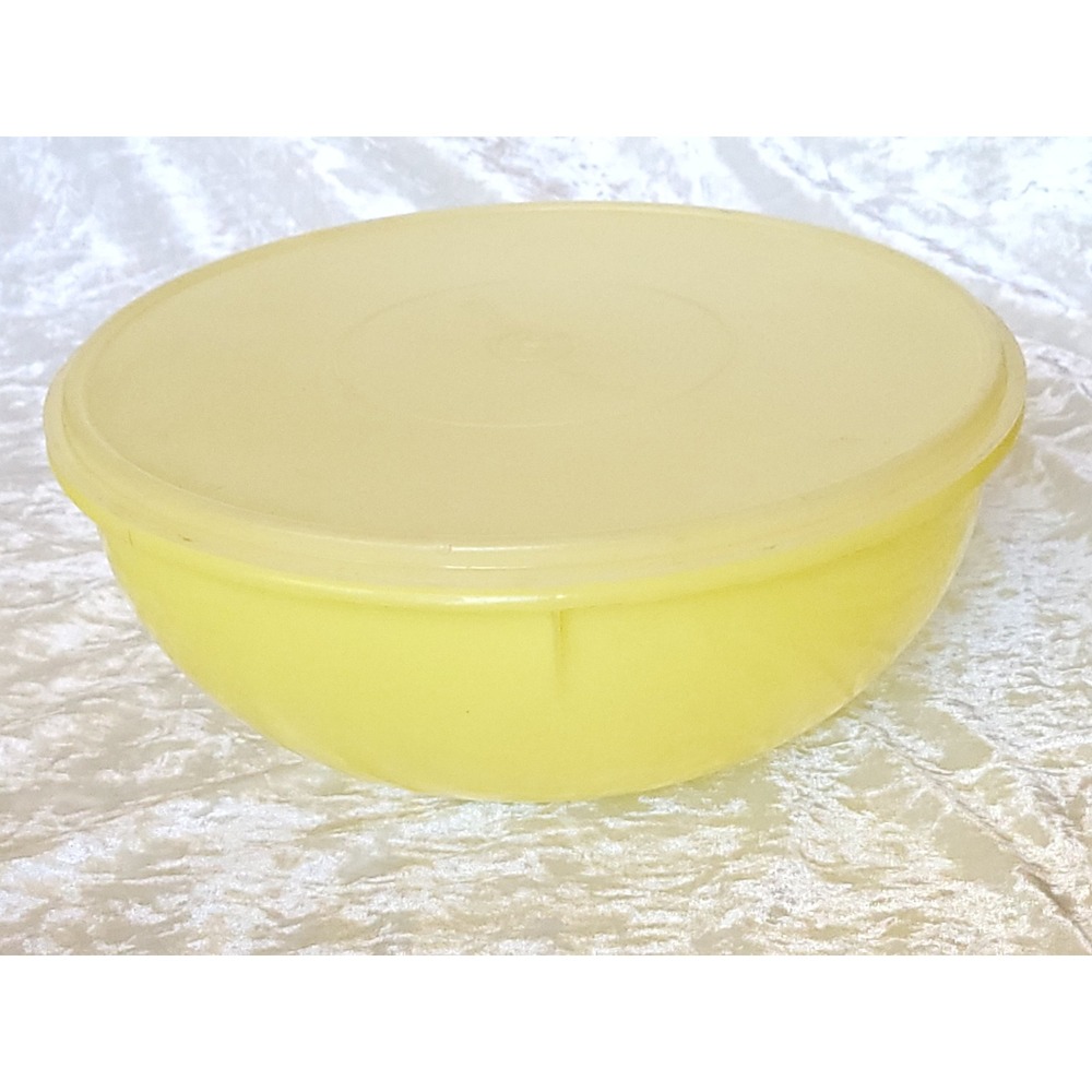 Vintage Tupperware Fix-N-Mix Large Mixing Bowl Yellow 274-5 with Seal lid 224-9